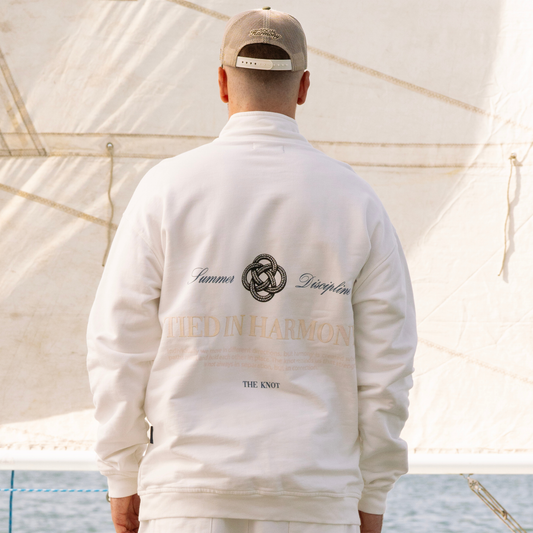 Pullover Tied In